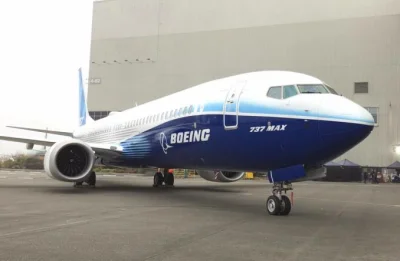 A.....1 - Sprawa Boeinga. 
Świetny dokument na Netflix o katastrofach 737 MAX.

Kł...