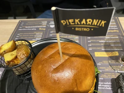 IwoDymnicki - Zjedzmy Bielsko Biała. Dziś Piekarnik Bistro https://iwozdymu.pl/bistro...