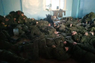 klatra_ - #wojna #ukraina #rosja #heheszki #humorobrazkowy

Rosyjscy żołnierze z 2 ...