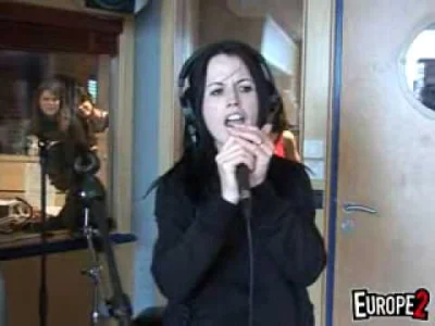 profumo - Dolores O'Riordan - Go your own way (cover Fleetwood Mac) na zywo w radiu E...