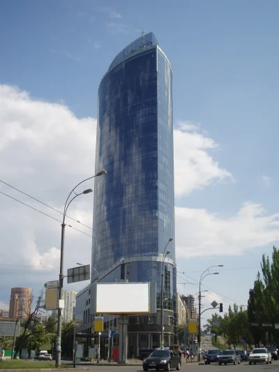 Olszewski - Centrum Biznesowe "Parus"
3. najwyższy budynek w Kijowie
Poza rankingie...
