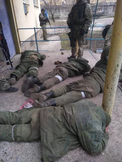 tos-1_buratino - @Rzurek35: 
popatrz na tych jeńców, wyglądają jak batalion karny