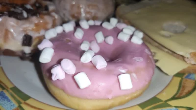 Mishy - @Mishy: 4. Donut z marshmallows. Średni. Bez nadzienia a pianki nie pasują do...