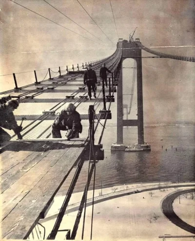 wfyokyga - Verrazzano-Narrows Bridge w trakcie budowy, Nowy Jork 1962.
#historia #now...