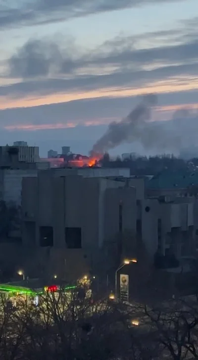 Naproksen - Pożar w pobliżu ogrodu zoologicznego, w którym doszło do walk, Kijów
#ukr...