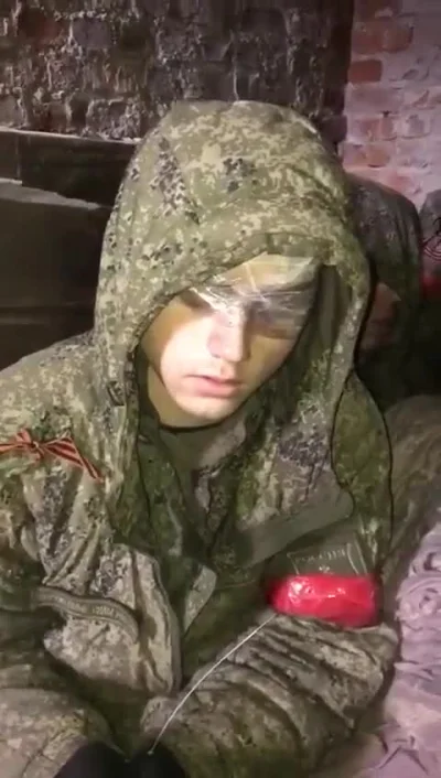 P.....k - Smutny obrazek. Młody chłopak z obwodu Irkuckiego w Rosji. Żaden zabijaka. ...