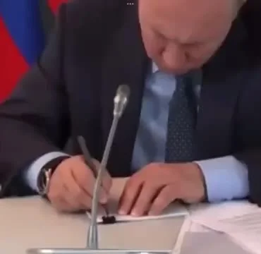 cheeseandonion - >Putin taking very important notes about the health situation in Rus...