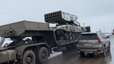 Benchmade_user - #ukraina Armia rosyjska rozmieściła ciężki miotacz ognia TOS-1, któr...