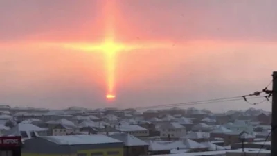 raszko754 - Miesiąc temu w Rosji pojawił się na niebie wielki ognisty krzyż. Na wykop...