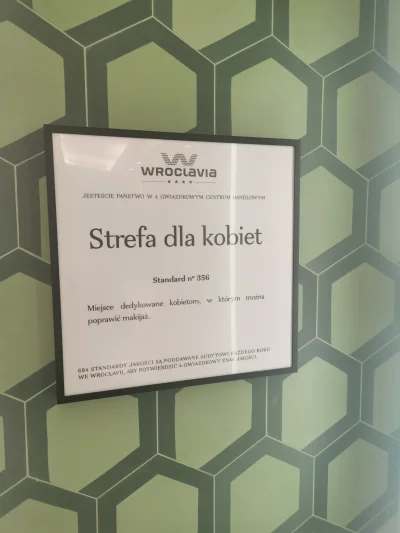 svickova - We Wrocławiu w centrum handlowym Wroclavia w damskiej toalecie jest strefa...