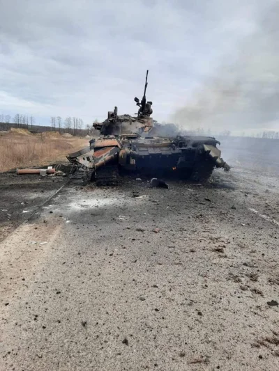 d.....s - Rosyjskie czołgi zniszczone w pobliżu miejscowości Pryłuki
#ukraina