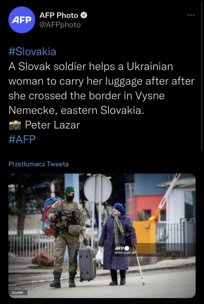 Kasoh32 - To są ludzie z wielkim sercem!!! ❤️

Słowacki żołnierz pomaga nieść bagaż U...