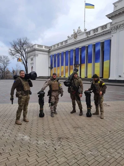 Nawrotex - Z ziomeczkami na rewirze ( ͡° ͜ʖ ͡°)

#wojna #rosja #ukraina