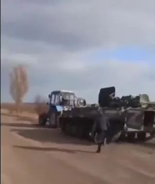 klauiel - Tutaj podobno akcja z okradania Rosjanów z czołgów przez Romów.
#ukraina #...