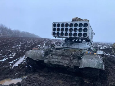 Mondez - The #Ukrainian Army just captured a Russian TOS-1A thermobaric MRL.
Przetłu...