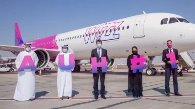 yolantarutowicz - @miotaczsledzi:

Samolot Wizz Air na lotnisku w Abu Dhabi