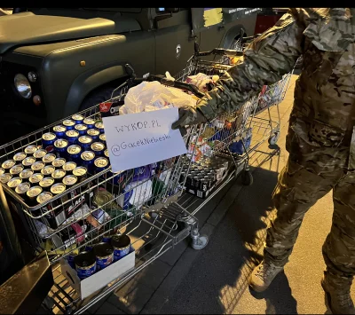 Macieeeg - @GacekNiebieski misja wykonana. Zakupy dla żołnierzy zrobione i przekazane...