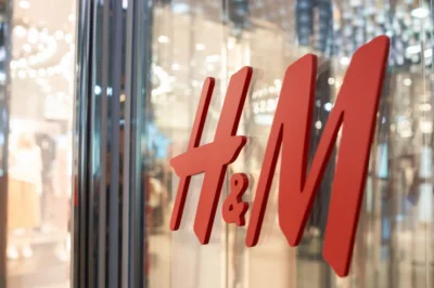 Kasoh32 - H&M tymczasowo zawiesza sprzedać swoich produktów w Rosji - informuje na sw...
