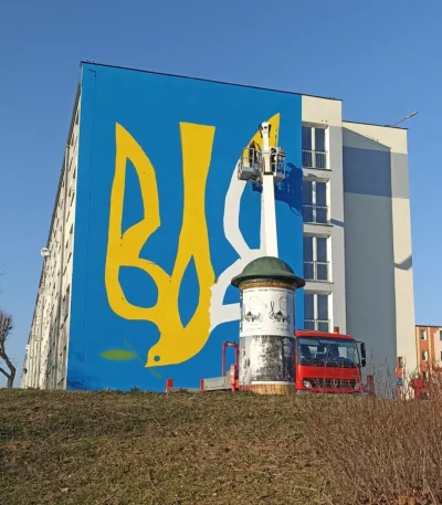 evilonep - Czy to już przesada czy jeszcze nie? Mural w #gdansk
#ukraina