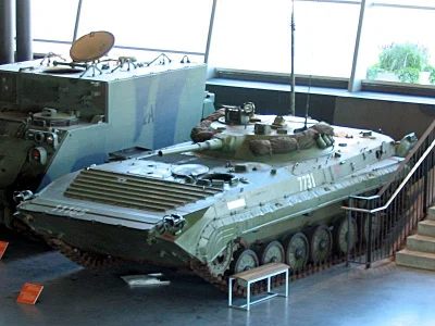 Piezoreki - @Zielonykubek: BRM-1, pochodna BMP-1