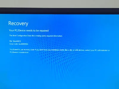 chybaDapi - Mirki, wczoraj Windows przy starcie rzucił mi błąd jak na fotce. Automaty...