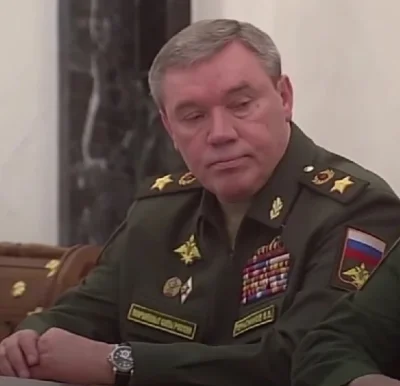 m.....0 - O prosze jest i generał Jabolnikov ( ͡° ͜ʖ ͡°)

#wojna #rosja #ukraina