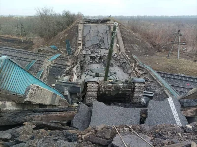 tos-1_buratino - Kaliniwka, obwód Mikołajew. Wiadukt wysadzony razem z Rosyjskim z T-...