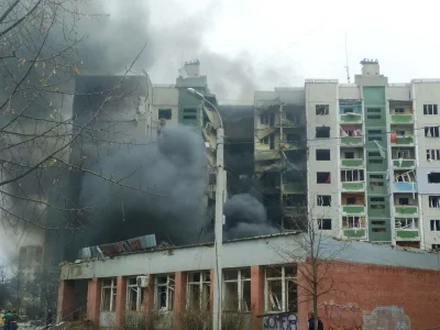 midsizemonster - Zbombardowane osiedle mieszkalne w Czernichowie 
#ukraina #wojna #r...