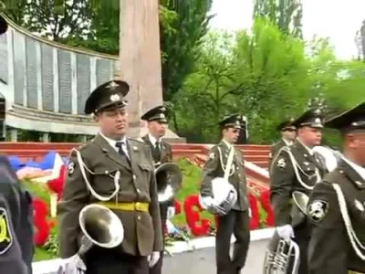 O.....n - ...a tak wygląda reprezentacyjne wojsko w Rosji xD
#ukraina