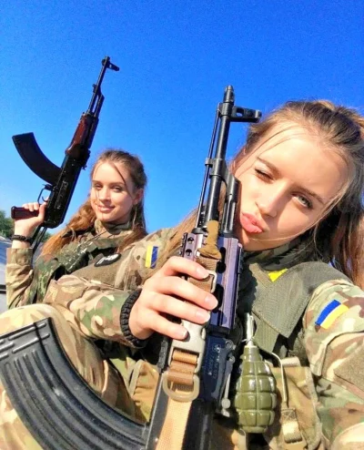 bitcoholic - #wojna w czasach instagrama
#ukraina #rozowepaski