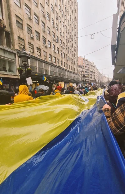 tyrytyty - Dziennikarz długo szukał odpowiedniego kąta by pokazać "wielki" protest

...