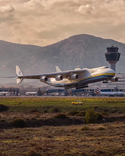 Artktur - Antonov AN225 Mrija odlatujący z lotniska w Atenach, 15.01.2022

#fotogra...