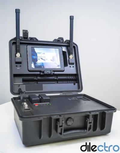 PieceOfShit - Firma produkująca te drony produkuje także takie walizeczki dla policji...