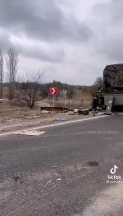 Octarine - "# Donbass # Cherson Zniszczona kolumna APU na południu regionu Chersoniu....