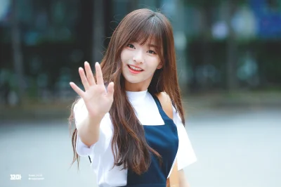 XKHYCCB2dX - #nagyung #fromis9
#koreanka