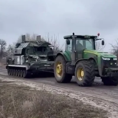 fullversion - Po 12 dniach kradzieży czołgów Putina ukraińscy rolnicy są teraz nieofi...