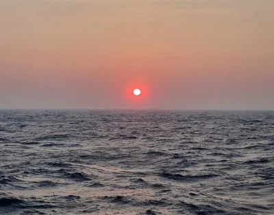 elenthar247 - Pozdrawiam z Morza Północnego ( ͡º ͜ʖ͡º)

#wschodslonca #marynarz