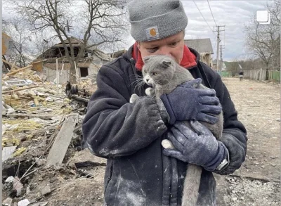 tomosano - > Russians turned this man’s house into ruins, killing his 12-year-old dau...