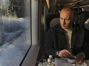 emyot2 - Putin pijący herbatę w swojej ostatniej podróży.

#wojna #ukraina #rosja