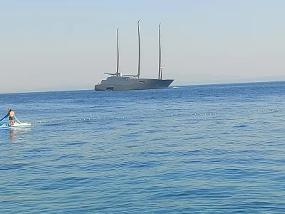 Iron_Maan - Widziałem ten jacht w tamtym roku na żywo na Chorwacji, robi ogromne wraż...