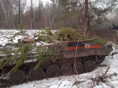 biesy - Ruskie czołgi w technologii stealth 

#heheszki #rosja #ukraina #militaria ...