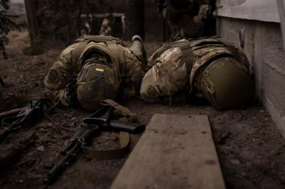 wfyokyga - Ukrywanie się przed ostrzałem artylerii, Irpień.
#ukraina #wojna
