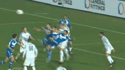 4pietrowydrapaczchmur - Gif z kontuzji Glika
#pilkanozna #reprezentacja #glik #kontu...