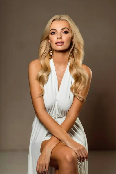 moglesznamizjednejwazy - Karolina Bielawska zostala miss world 2021 kolejny dowod na ...