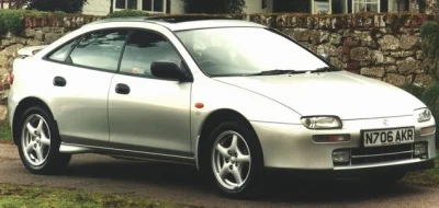 ZjemCinos - 2. Mazda 323F BA