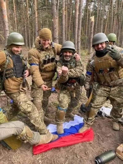 mariusz-lichowski - Ochotnicy z Gruzji walczący po stronie Ukrainy.
 #wojna #ukraina...