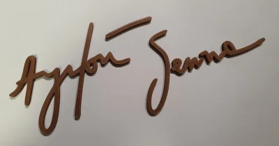 matiJ - W dzisiejszym #rozdajo, do rozdania mam drukowany podpis Ayrtona Senny. Podpi...