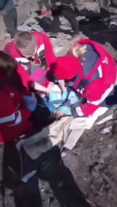 Sababukin - Wideo z ratowania małej dziewczynki po bombardowaniu Mikołajowa
#ukraina...