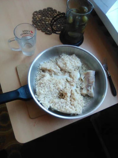anonymous_derp - Dzisiejszy obiad: Odgrzewany ryż brązowy, duszone filety dorszowe, o...