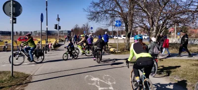 Talarkowy - @Talarkowy: w marcu tyle ludzi xD na rowerach ! kto to widział !!! ;)